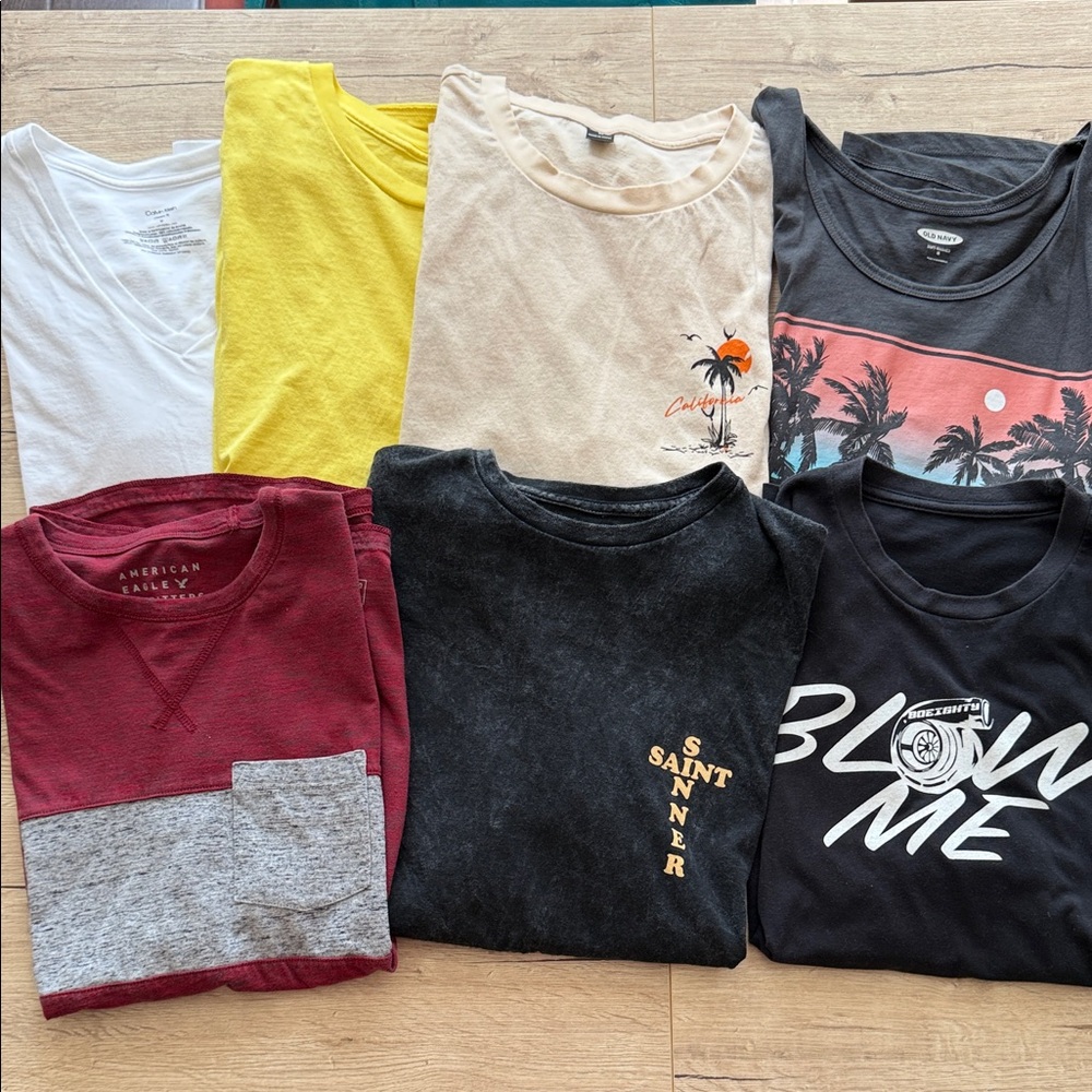Bundle of 5 men’s T shirts